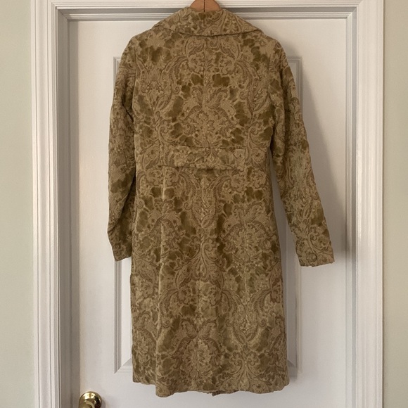 Express 3/4 Length Tapestry Jacket Duster Coat in Creamy Golden Yellow - Picture 2 of 11